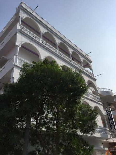Rahul Guest House بود جايا المظهر الخارجي الصورة