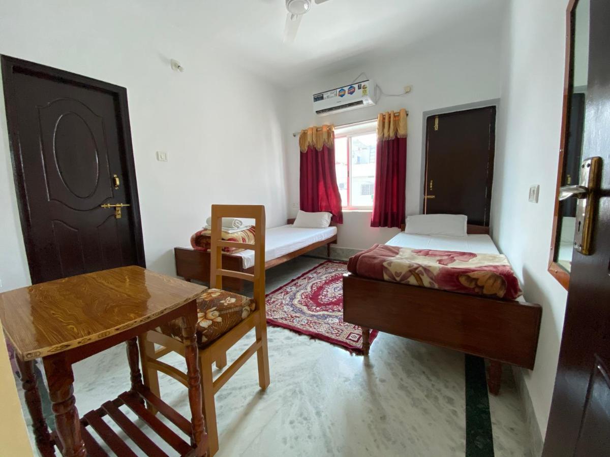 Rahul Guest House بود جايا المظهر الخارجي الصورة