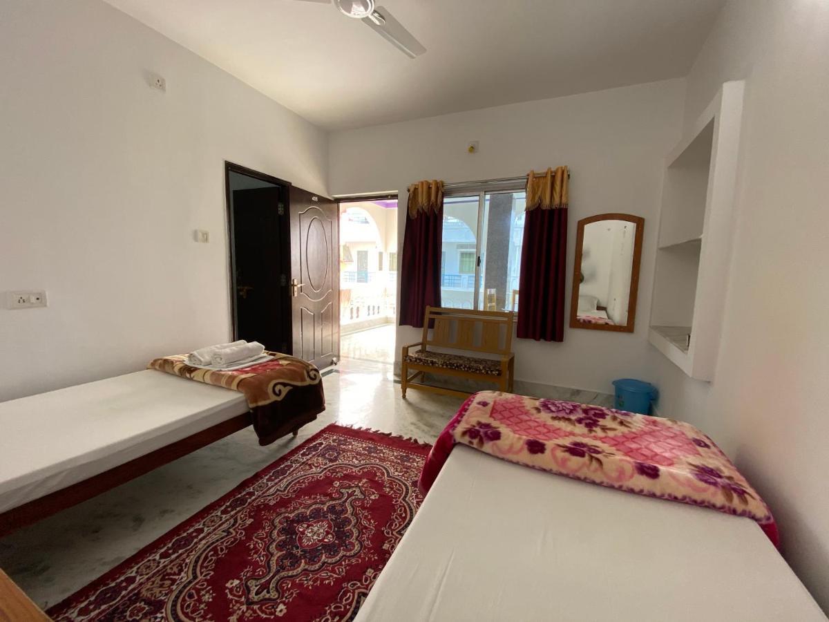 Rahul Guest House بود جايا المظهر الخارجي الصورة