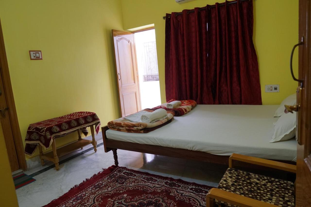 Rahul Guest House بود جايا المظهر الخارجي الصورة