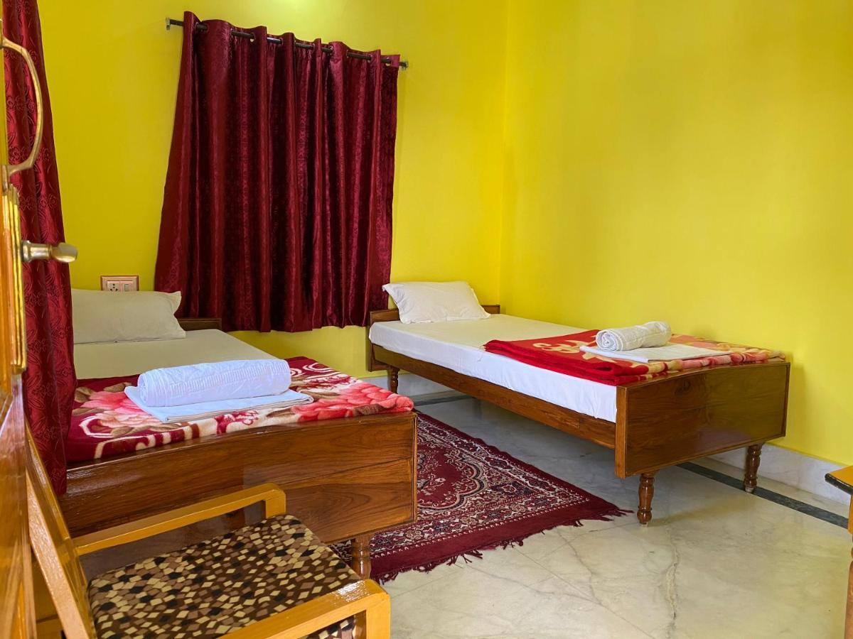 Rahul Guest House بود جايا المظهر الخارجي الصورة